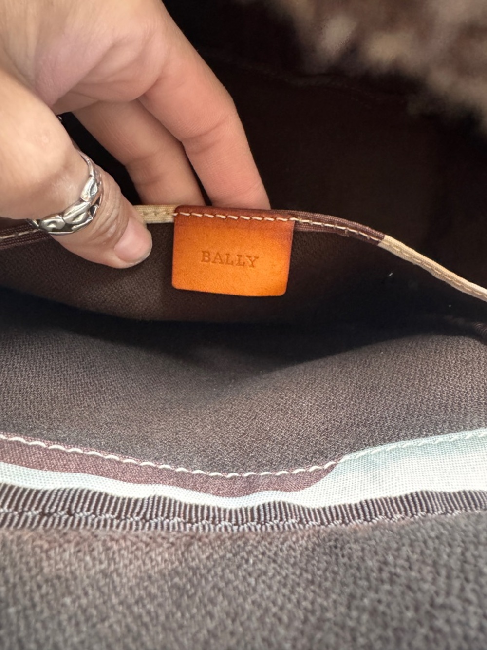 Vintage Bally canvas Tote Bag with Red, Brown & Cream printing - Picture 5 of 14